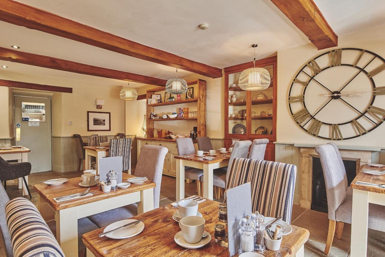 เดอะ แลนส์ดาวน์ เกสต์เฮาส์ Bourton-on-the-Water ภายนอก รูปภาพ The restaurant at The Old Mill