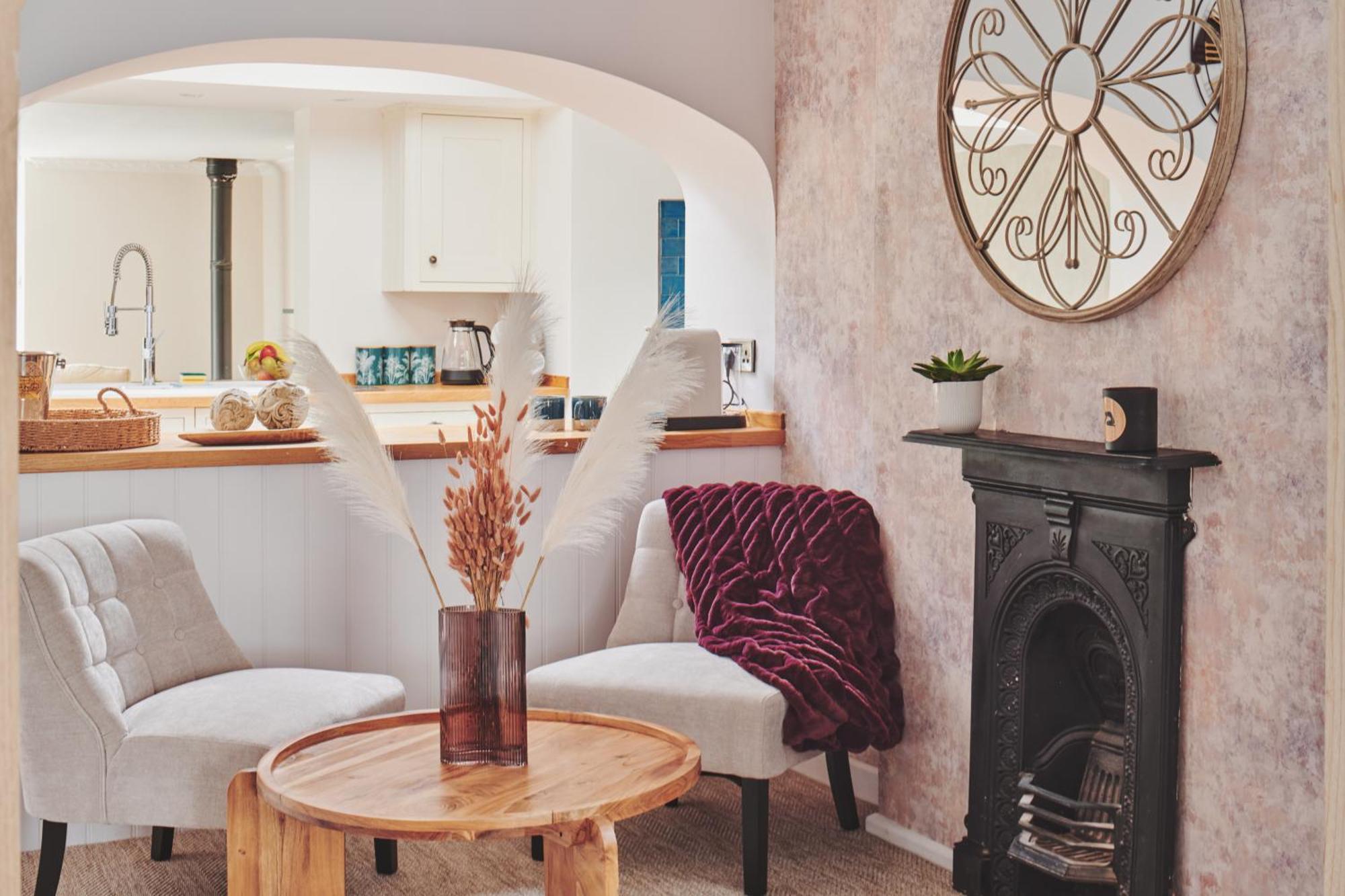 เดอะ แลนส์ดาวน์ เกสต์เฮาส์ Bourton-on-the-Water ภายนอก รูปภาพ A fireplace in a home